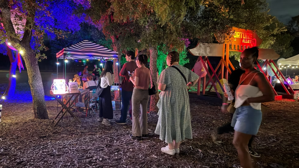 nightmarketfun_live_04_1x