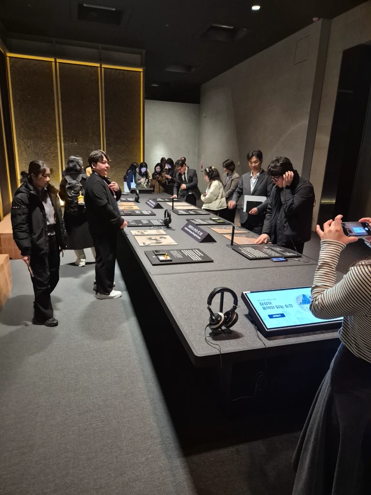 museum_ai_live_05_1x